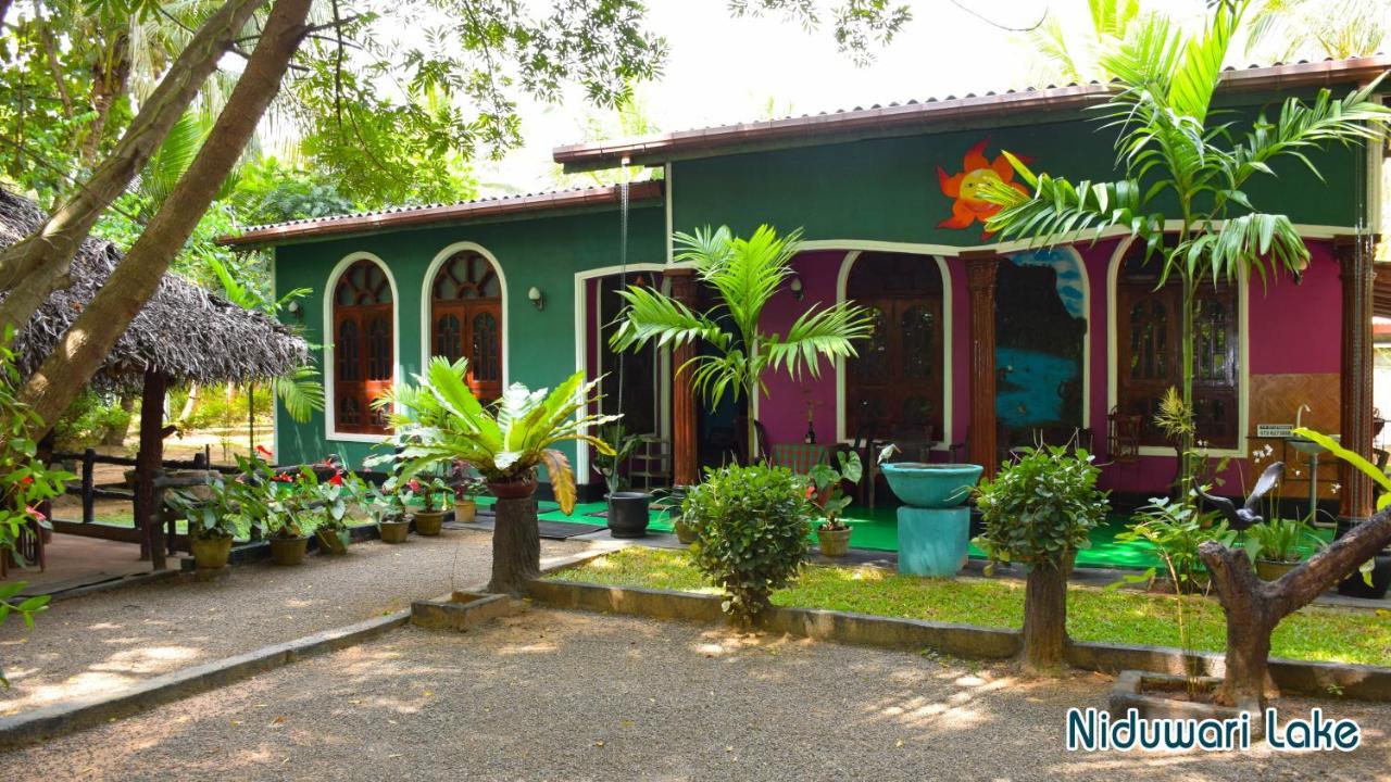 Niduwari Lake Homestay Dambulla Exterior photo