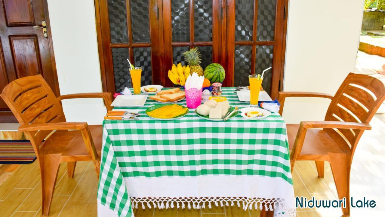 Niduwari Lake Homestay Dambulla Exterior photo